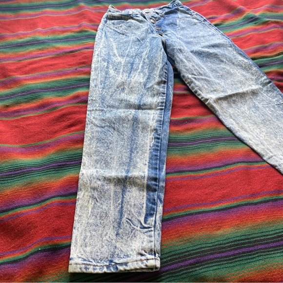 VTG 80’s Palmetto’s Blue Acid Washed Jeans! Button fly. Size 9. 5 pockets. USA. - Picture 4 of 13